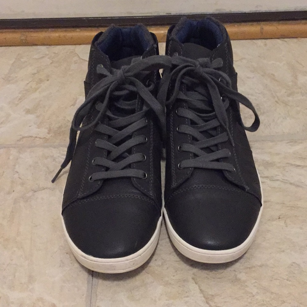Also men's sneakers